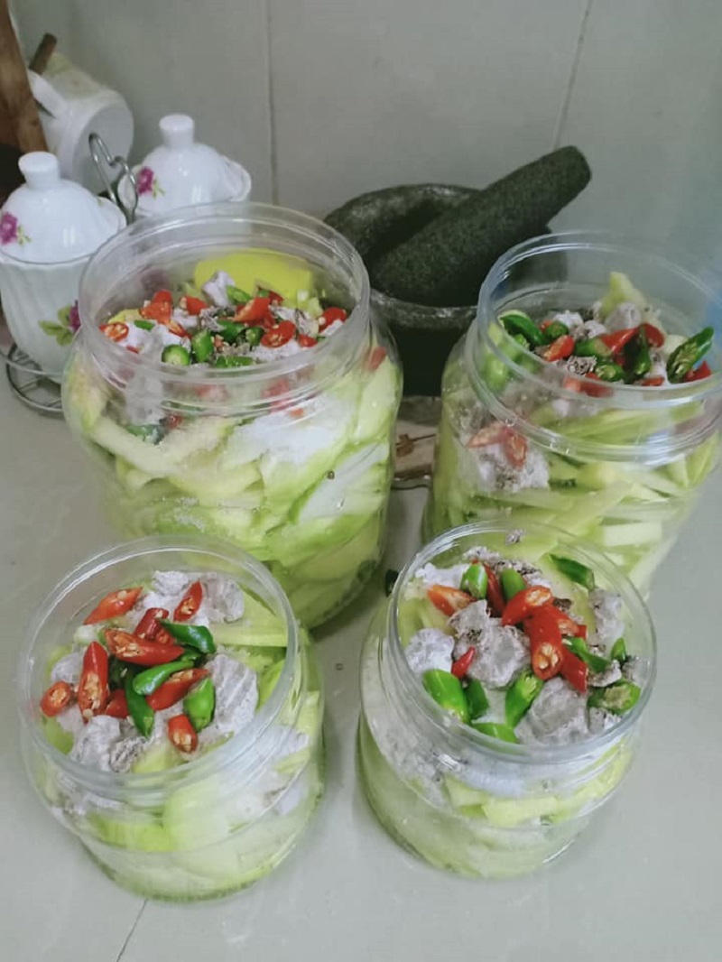 Resepi Jeruk Mangga Asam Boi Sesuai Buat Snek Krup Krap! 2 jeruk mangga asam boi