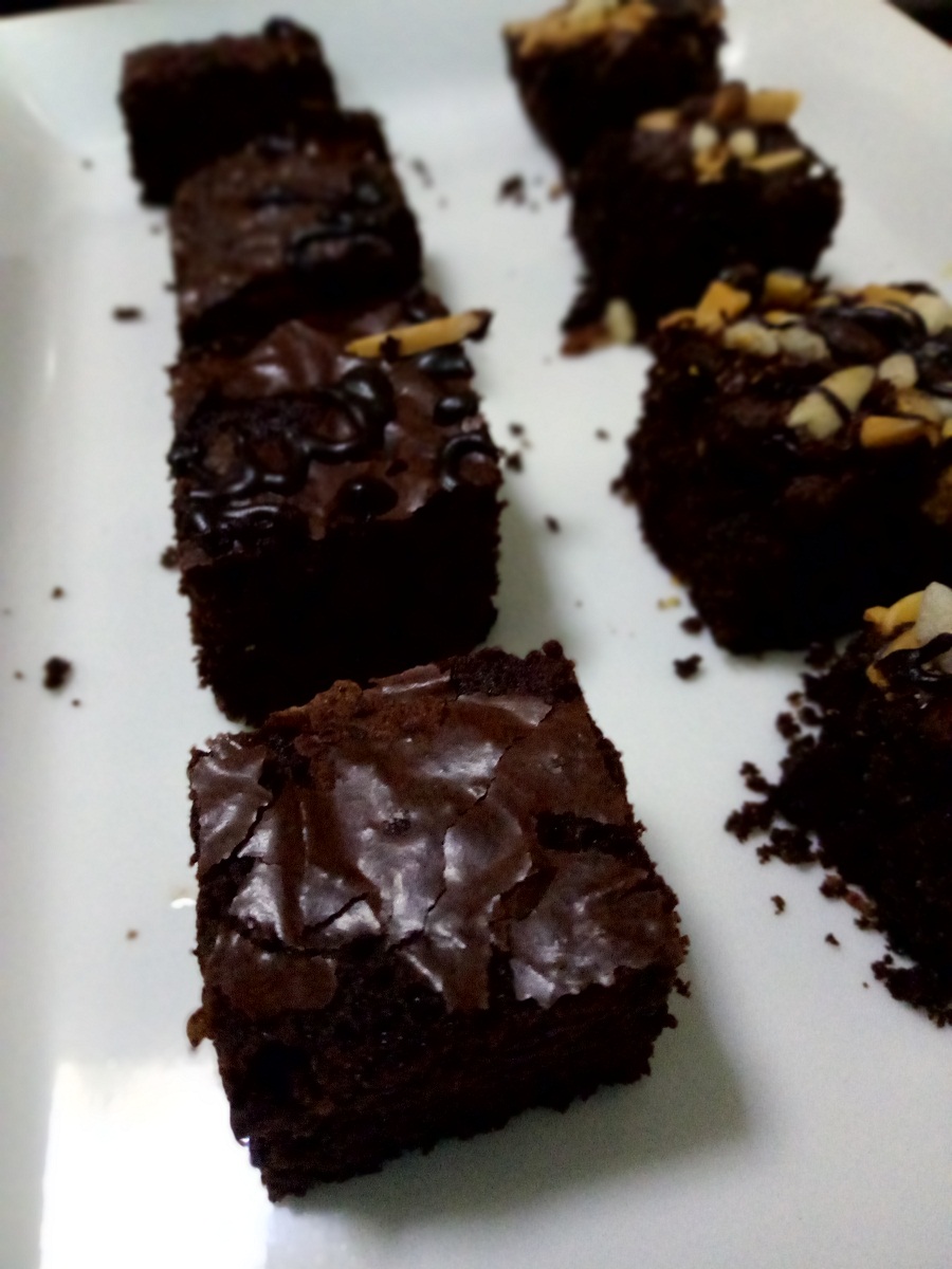 Resepi Brownies Mudah  Brownies yang mewah dengan rasa coklat.  eikstedz