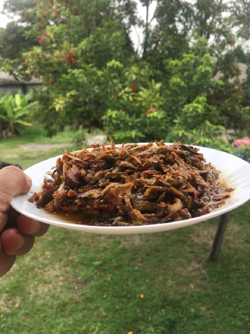 Resepi Ikan Bilis Goreng Cili Api (Pedas Terangkat!) 2 ikan-bilis-goreng-cili-api
